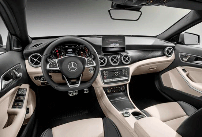 Mercedes GLA 200d tablero | Total Renting