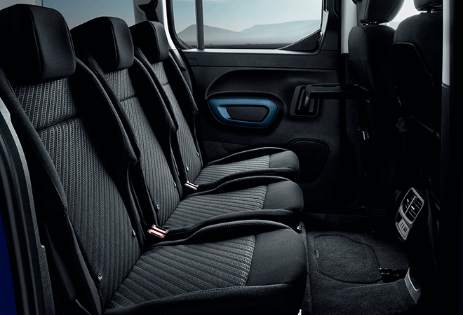 Peugeot Rifter Active Standard Bluehdi interior | Total Renting