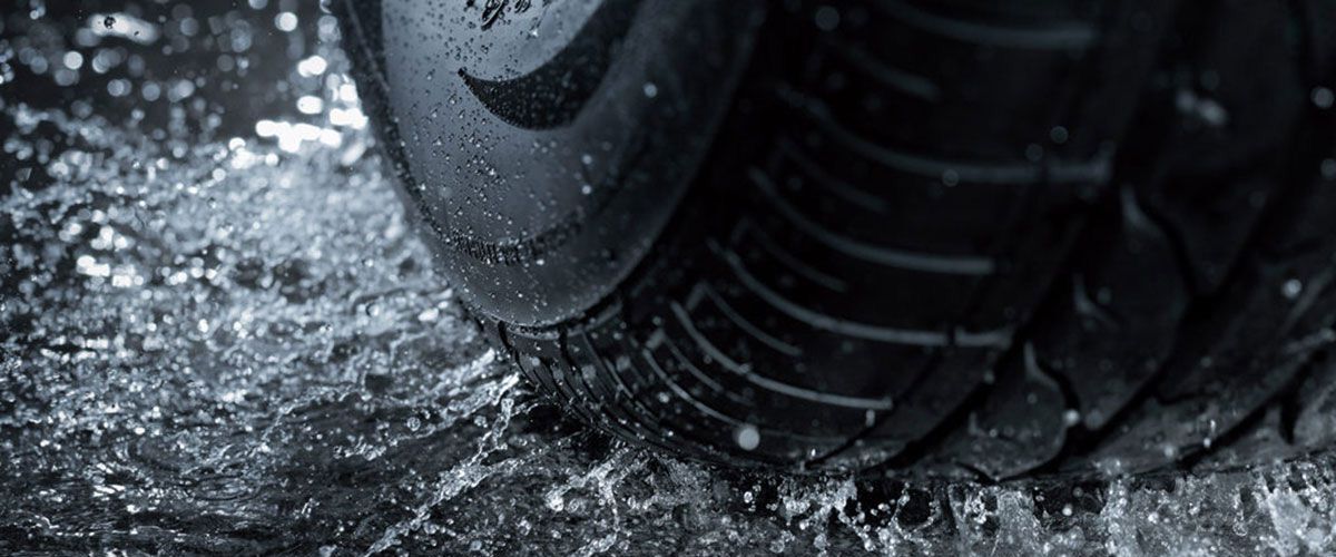 Aquaplaning coche