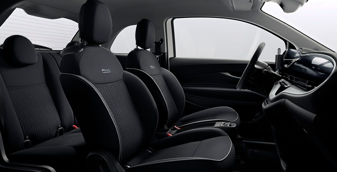 Fiat 500e Action Interior perfil | Total Renting
