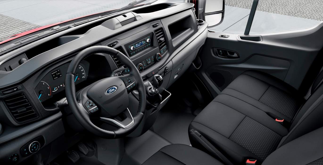 Ford Transit Van interior delantera | Total Renting
