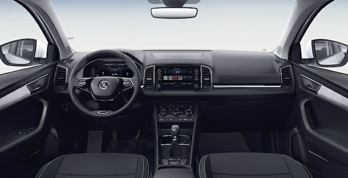 SKODA Karoq Ambition Facelift 2.0 TDI interior delantera | Total Renting