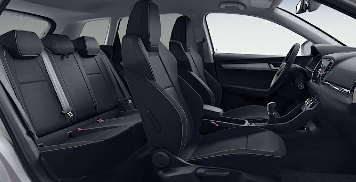 SKODA Karoq Ambition Facelift 2.0 TDI interior perfil | Total Renting