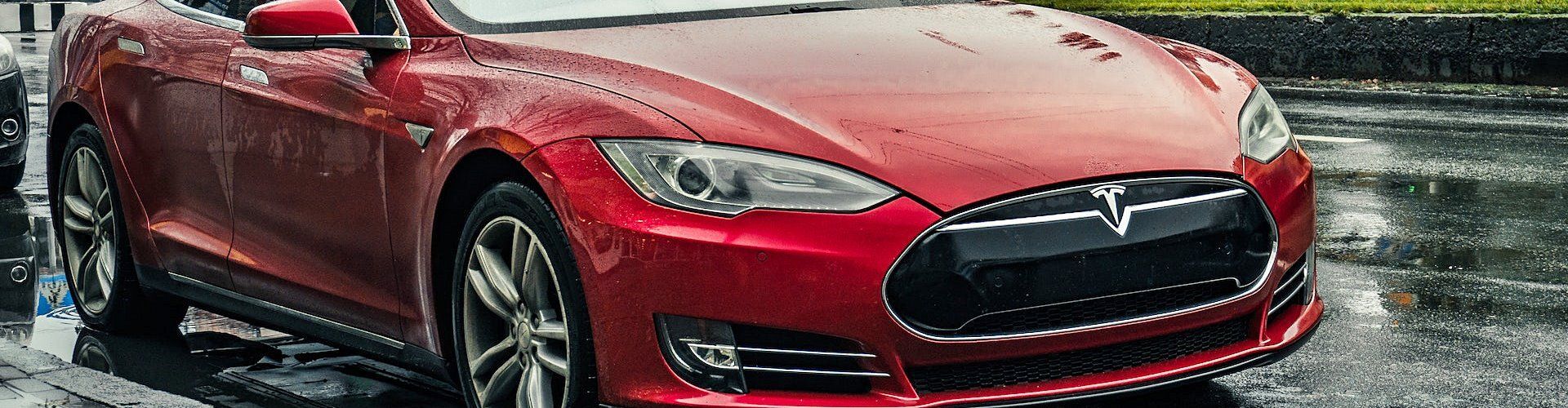 Los coches de Tesla podrán conducir solos por tan solo 3.000