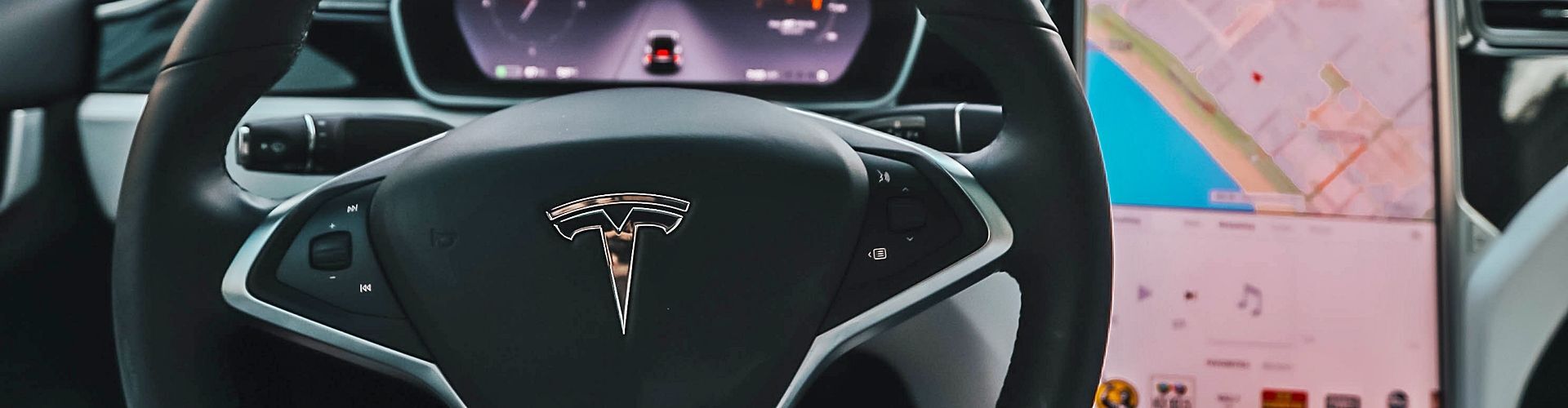 Los coches de Tesla podrán conducir solos por tan solo 3.000