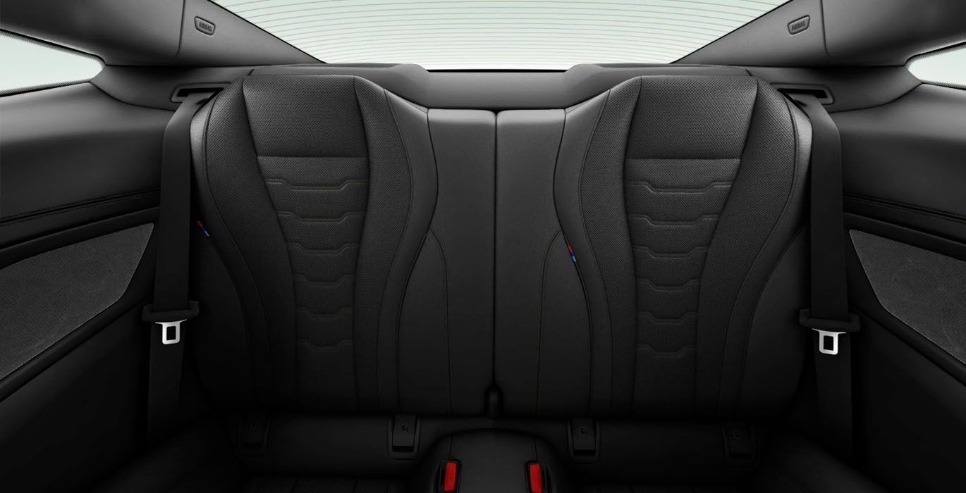 BMW Serie 8 840d xDrive M Sport interior trasera | Total Renting