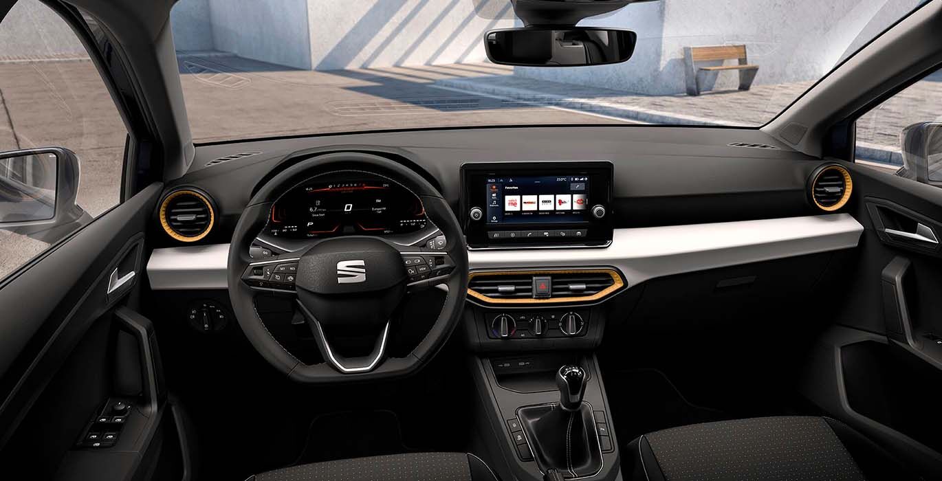 SEAT IBIZA Style XL Edition interior delantera | Total Renting