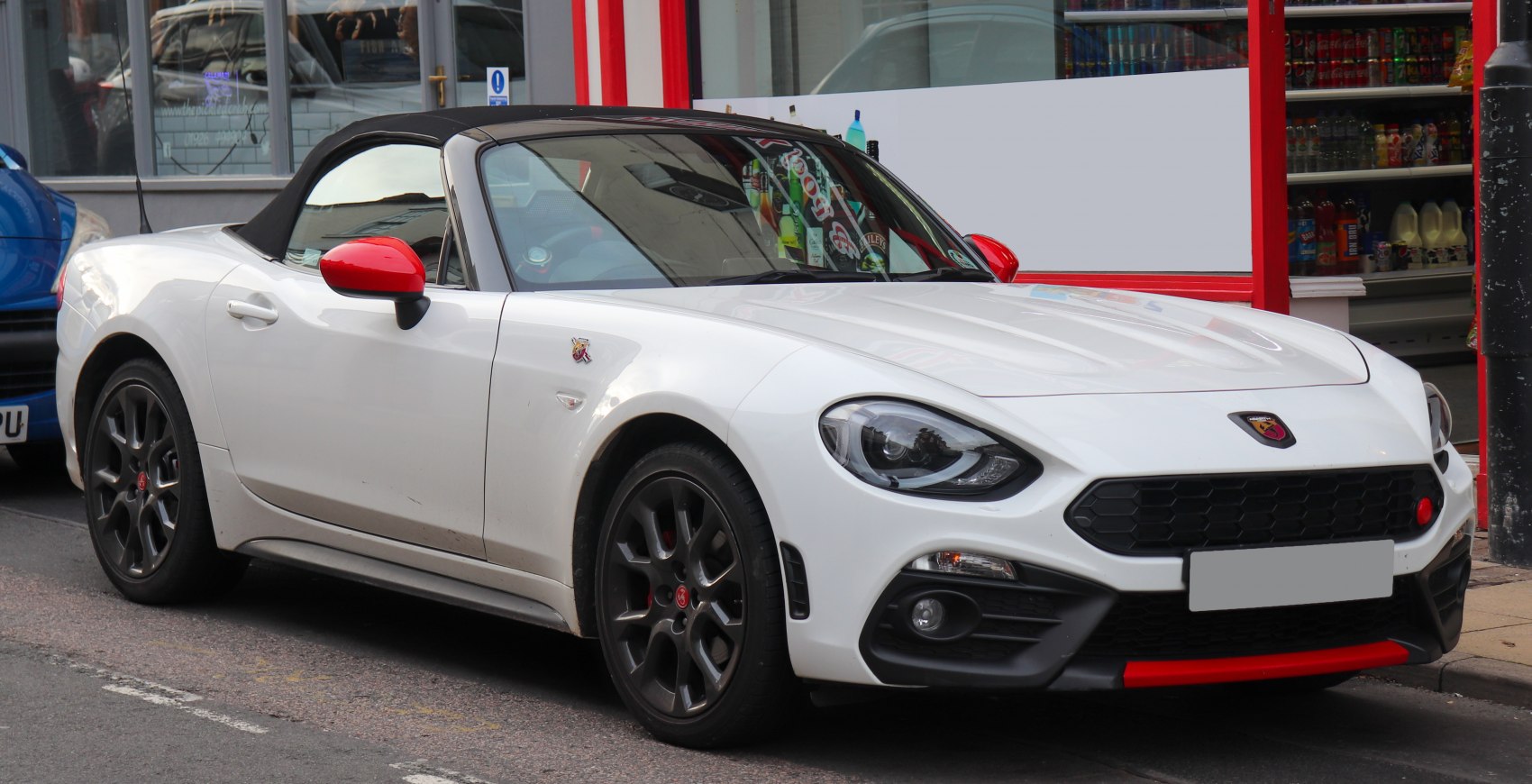 https://totalrenting.es/wp-content/uploads/2022/10/abarth-124-spider-2016-1-4-multiair-170-cv-automatic-cabriolet.png