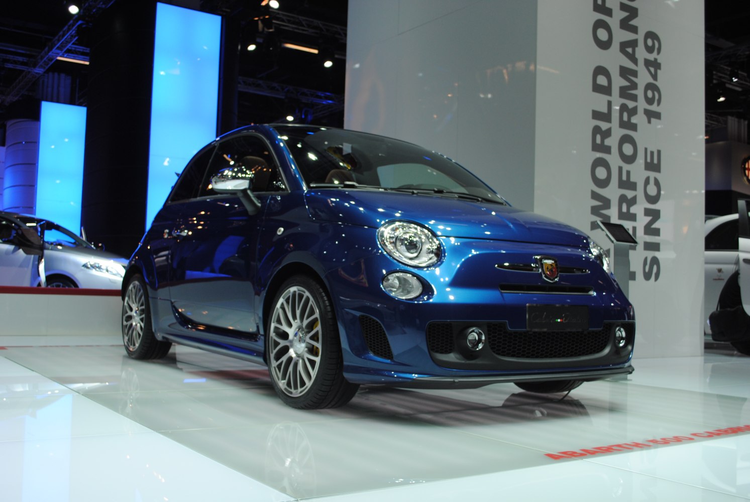 https://totalrenting.es/wp-content/uploads/2022/10/abarth-500c-2010-1-4-t-jet-140-cv-mta-cabriolet-1.png