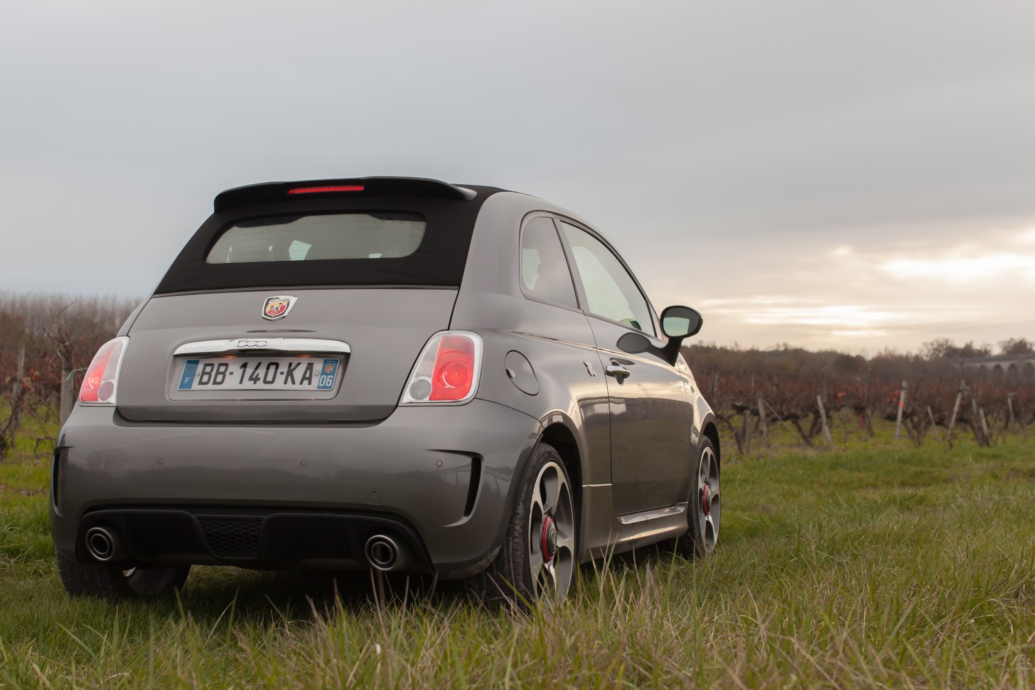 https://totalrenting.es/wp-content/uploads/2022/10/abarth-500c-2010-1-4-t-jet-140-cv-mta-cabriolet-8.png