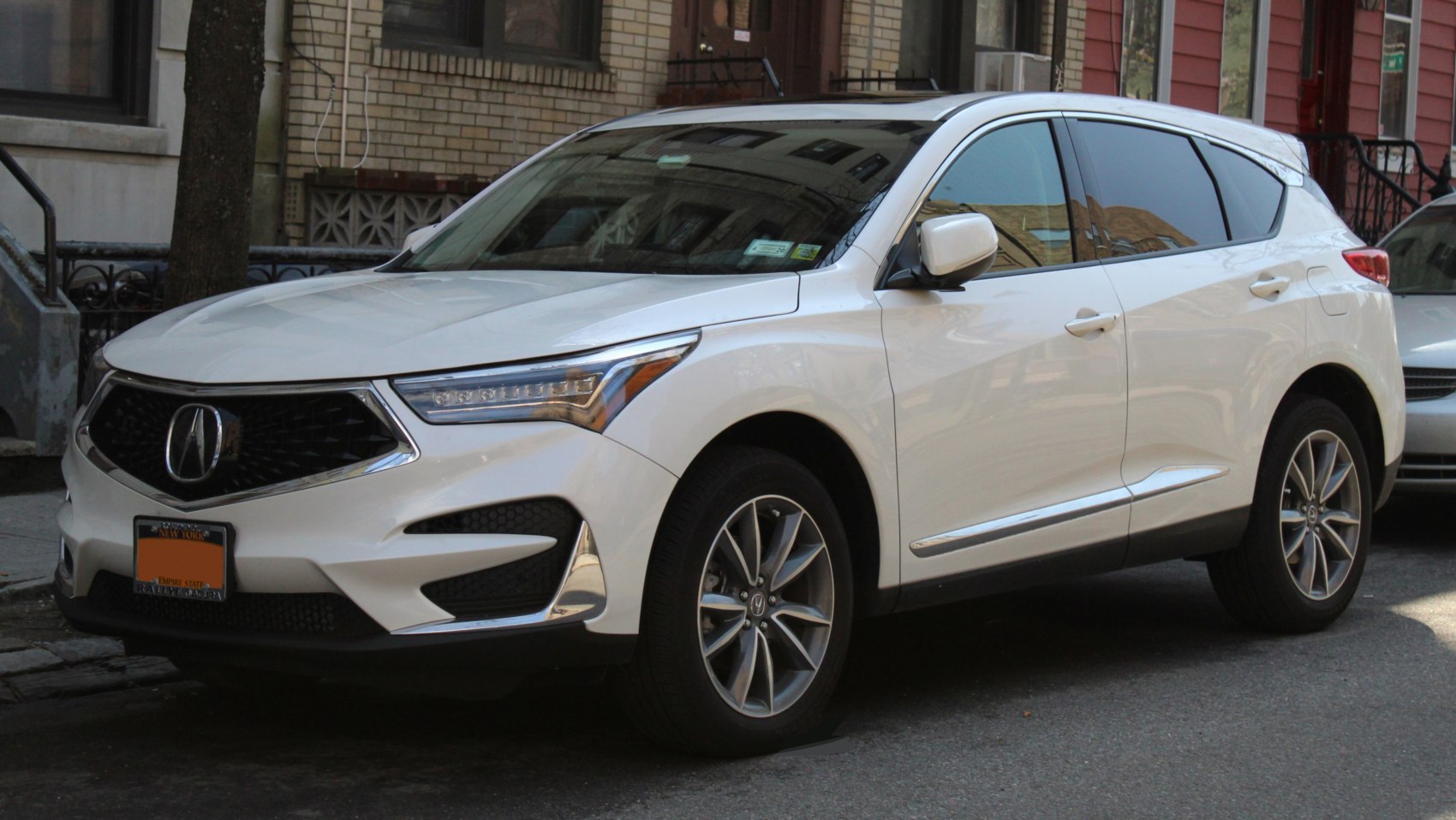 https://totalrenting.es/wp-content/uploads/2022/10/acura-rdx-iii-2019-2-0-272-cv-sh-awd-automatic-suv-4.png