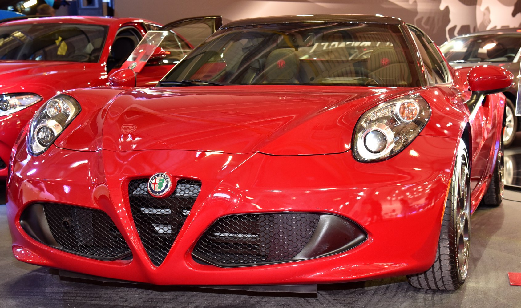 https://totalrenting.es/wp-content/uploads/2022/10/alfa-romeo-4c-spider-2016-1-7-240-cv-tct-cabriolet-5.png