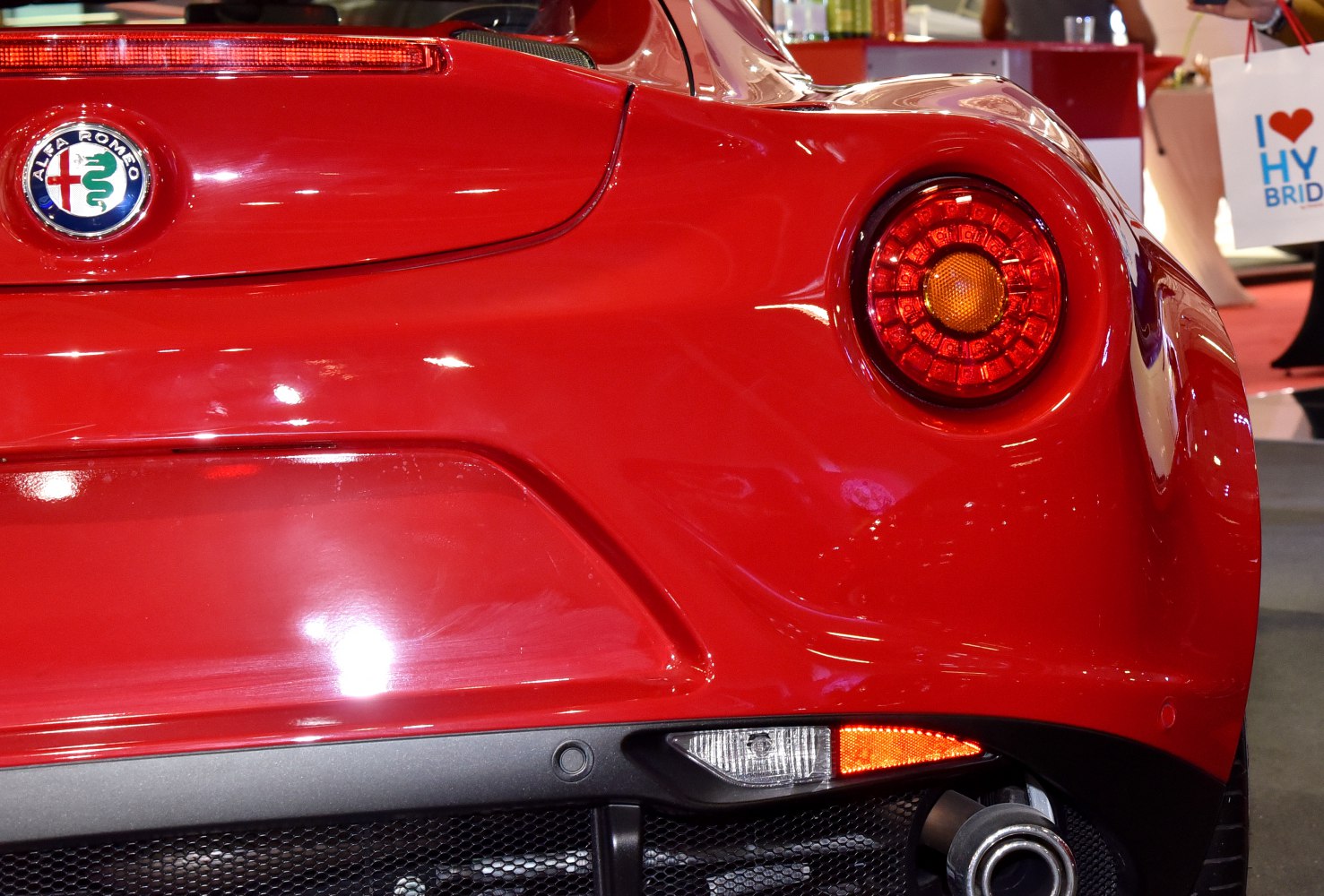 https://totalrenting.es/wp-content/uploads/2022/10/alfa-romeo-4c-spider-2016-1-7-240-cv-tct-cabriolet-6.png