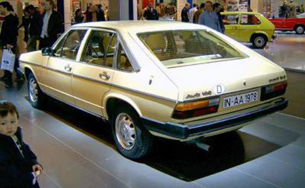 https://totalrenting.es/wp-content/uploads/2022/10/audi-100-avant-c2-typ-43-1977-1-6-l-85-cv-ranchera.png