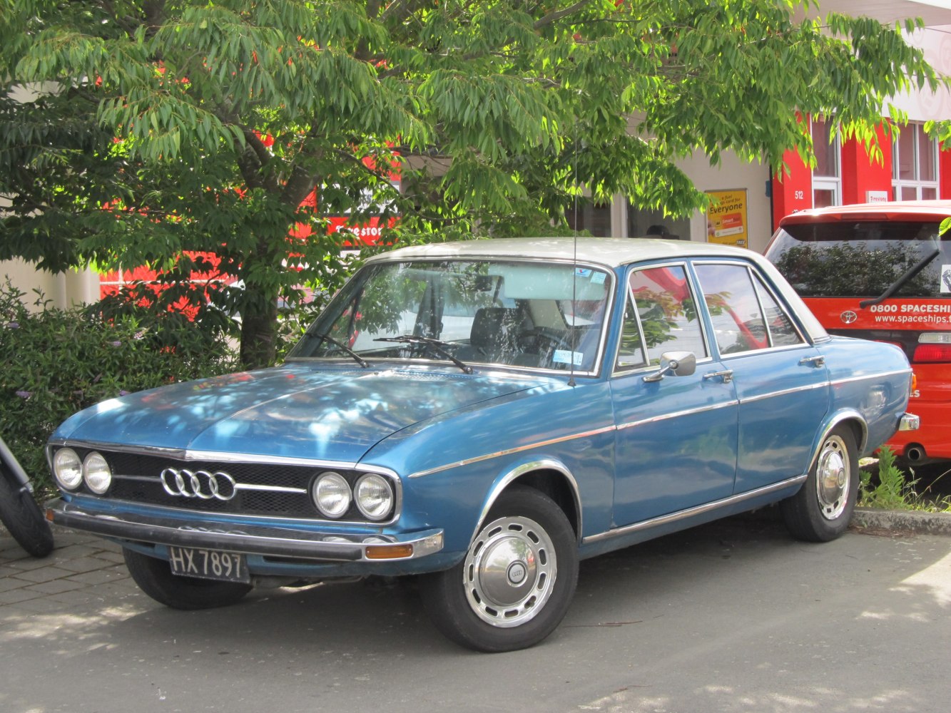 https://totalrenting.es/wp-content/uploads/2022/10/audi-100-c1-1968-1-8-ls-100-cv-berlina.png