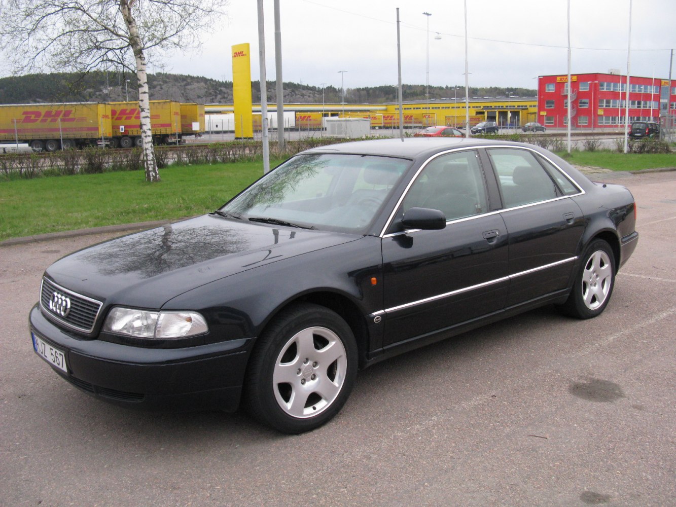 https://totalrenting.es/wp-content/uploads/2022/10/audi-a8-largo-d2-4d-1999-4-2-v8-40v-310-cv-quattro-tiptronic-berlina.png