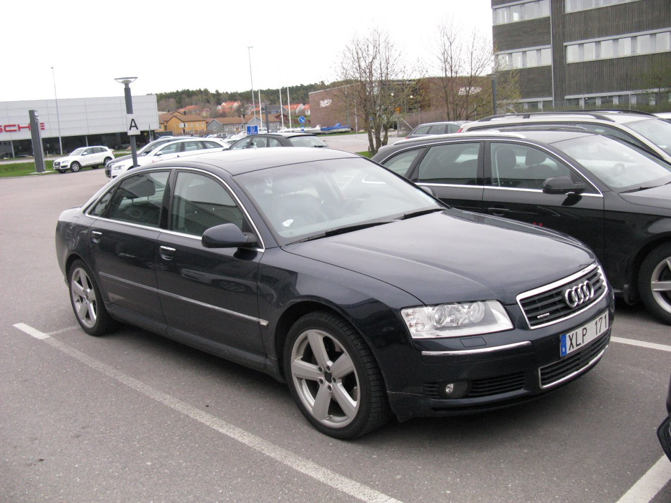 https://totalrenting.es/wp-content/uploads/2022/10/audi-a8-largo-d3-4e-2003-3-0i-v6-220-cv-multitronic-berlina.png