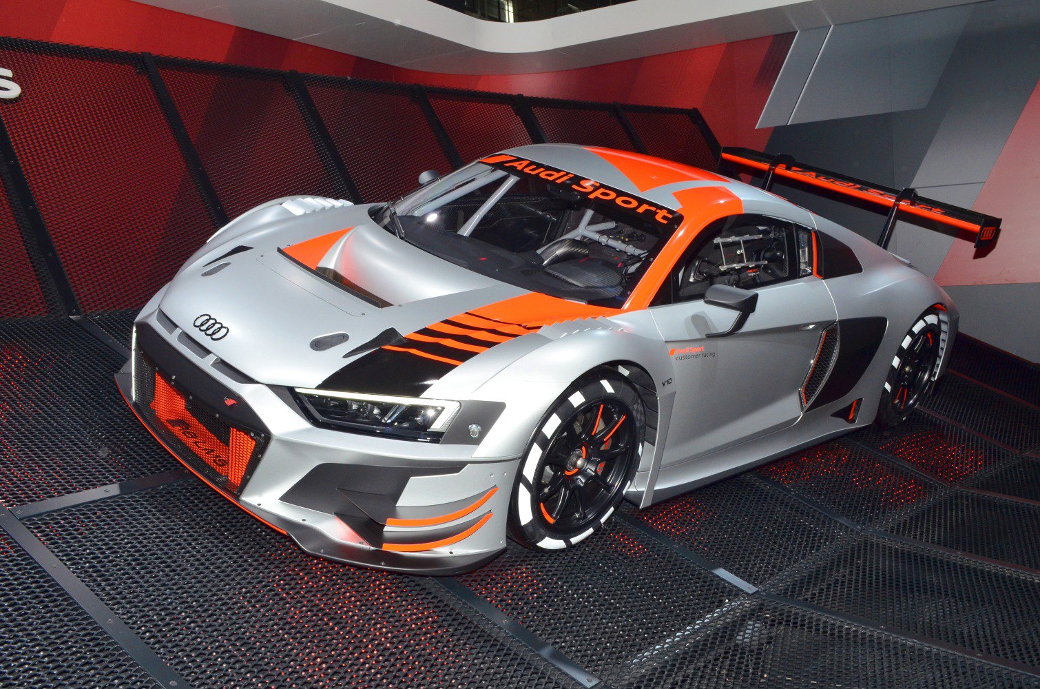 https://totalrenting.es/wp-content/uploads/2022/10/audi-r8-ii-lms-facelift-2019-2019-gt3-5-2-v10-585-cv-coupe.png