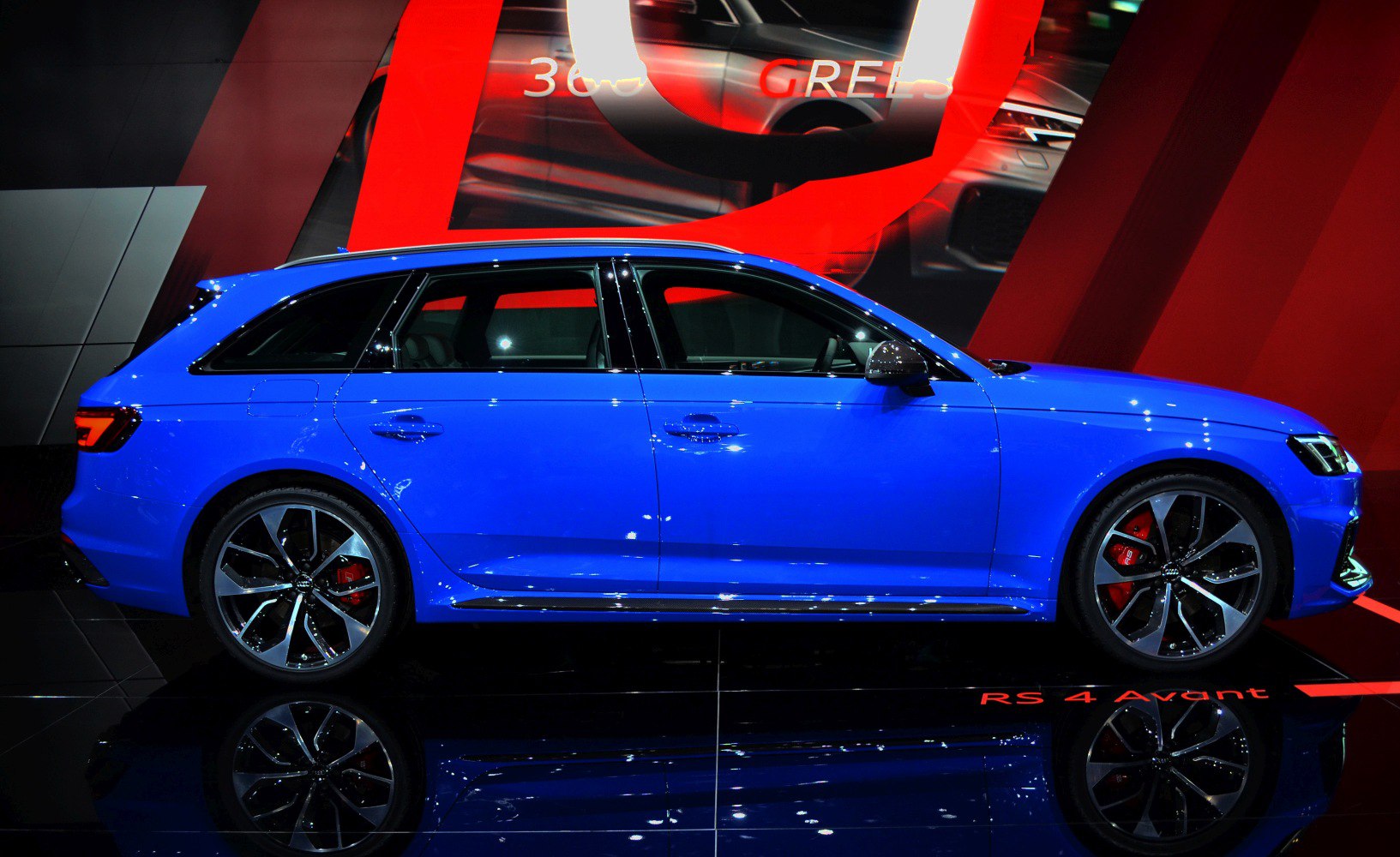 https://totalrenting.es/wp-content/uploads/2022/10/audi-rs-4-avant-b9-2018-2-9-tfsi-450-cv-quattro-tiptronic-ranchera-7.png