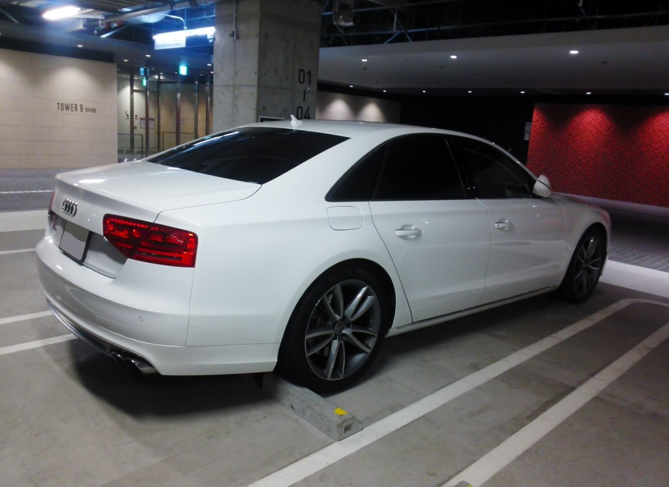 https://totalrenting.es/wp-content/uploads/2022/10/audi-s8-d4-2012-4-0-tfsi-v8-520-cv-quattro-tiptronic-berlina-3.png