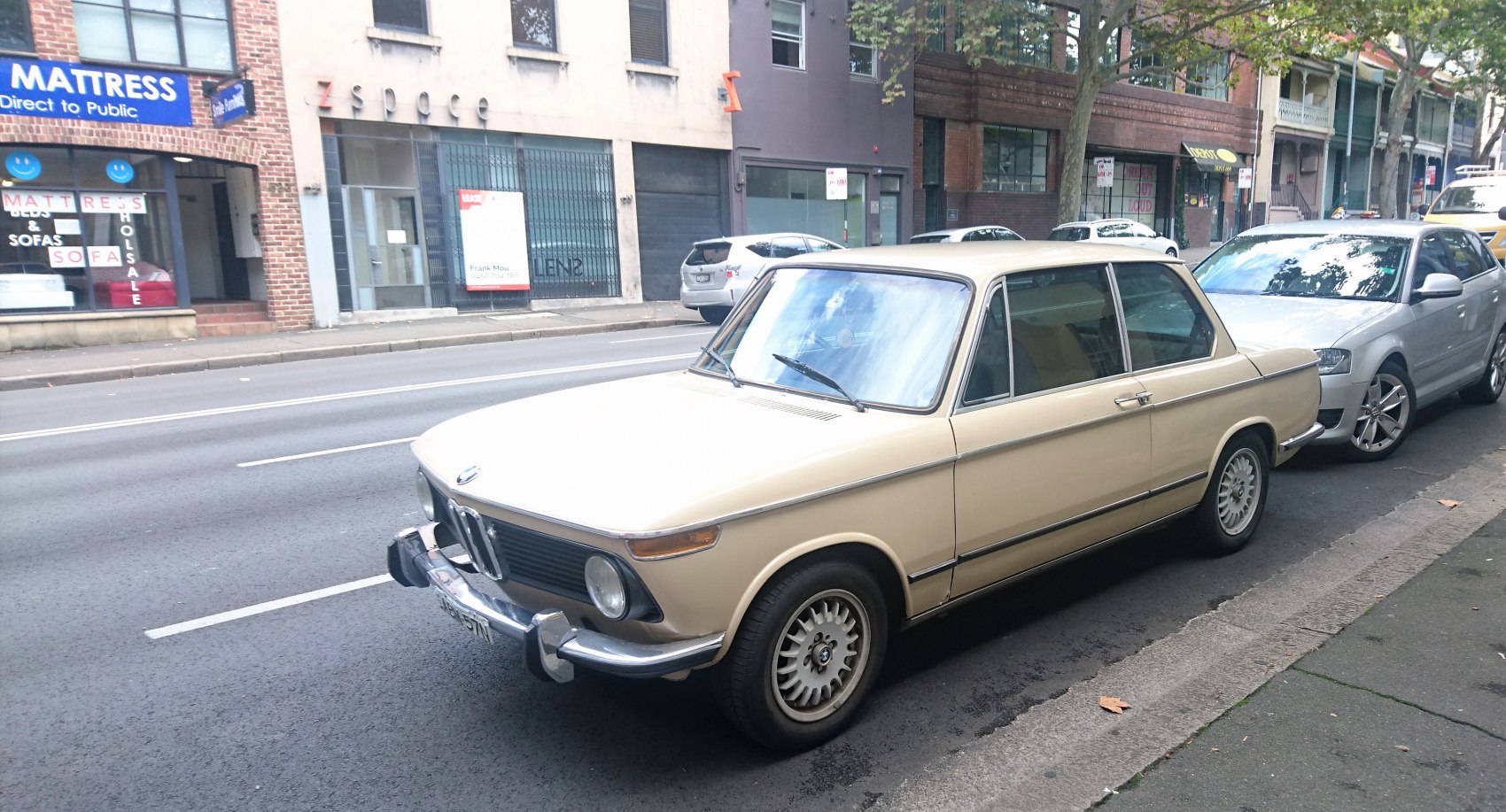 https://totalrenting.es/wp-content/uploads/2022/10/bmw-02-e10-1966-1502-1-6-75-cv-berlina.png