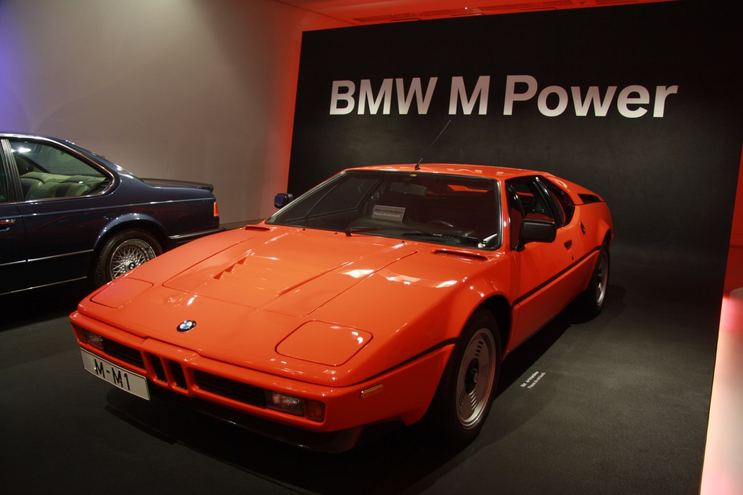 https://totalrenting.es/wp-content/uploads/2022/10/bmw-m1-e26-1978-3-5-277-cv-coupe-7.png