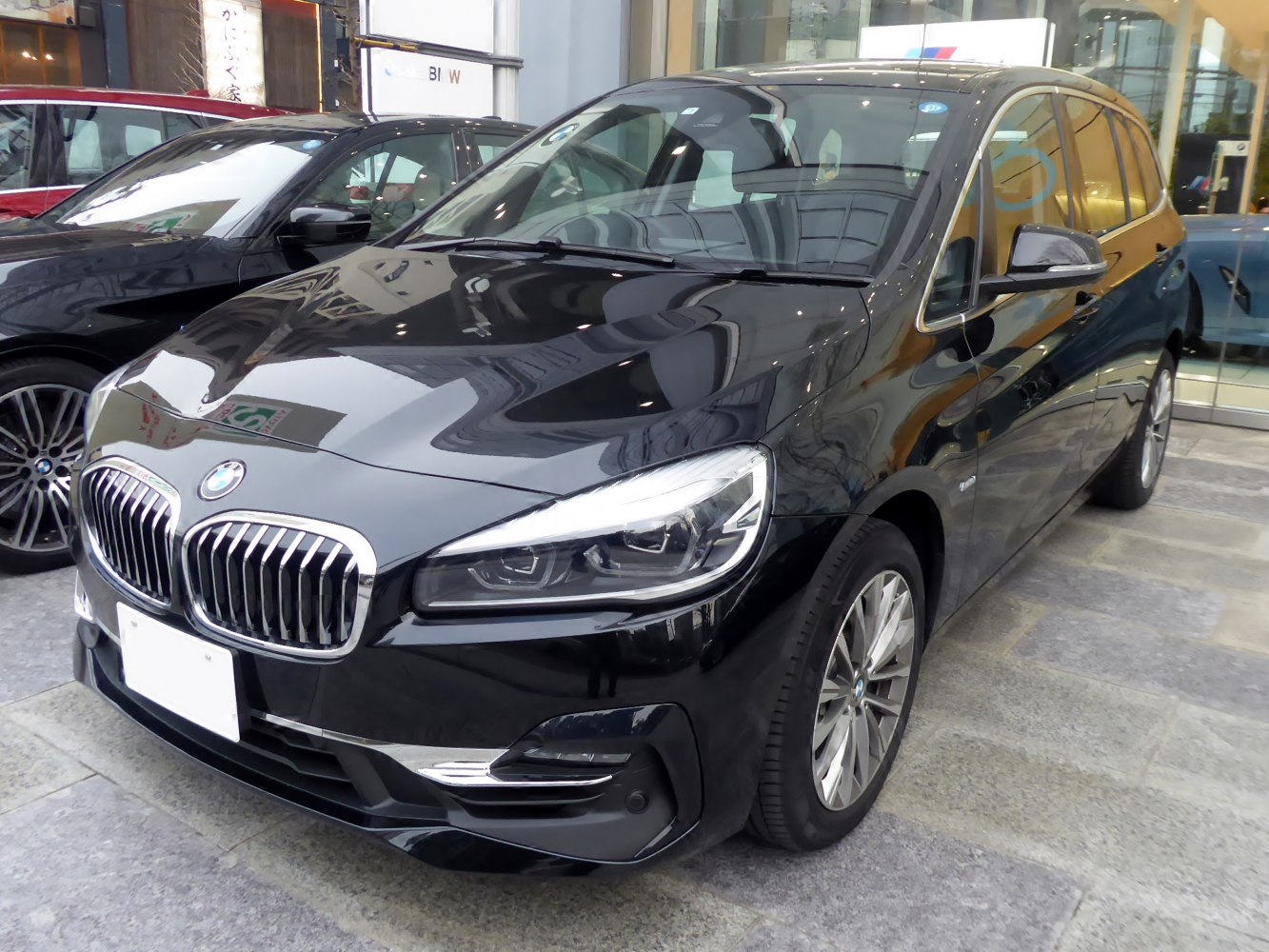 https://totalrenting.es/wp-content/uploads/2022/10/bmw-serie-2-gran-tourer-f46-lci-facelift-2018-2018-216i-109-cv-minivan.png