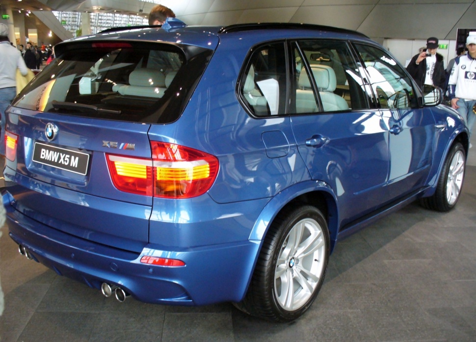 https://totalrenting.es/wp-content/uploads/2022/10/bmw-x5-m-e70-2009-4-4-555-cv-xdrive-automatic-suv-1.png