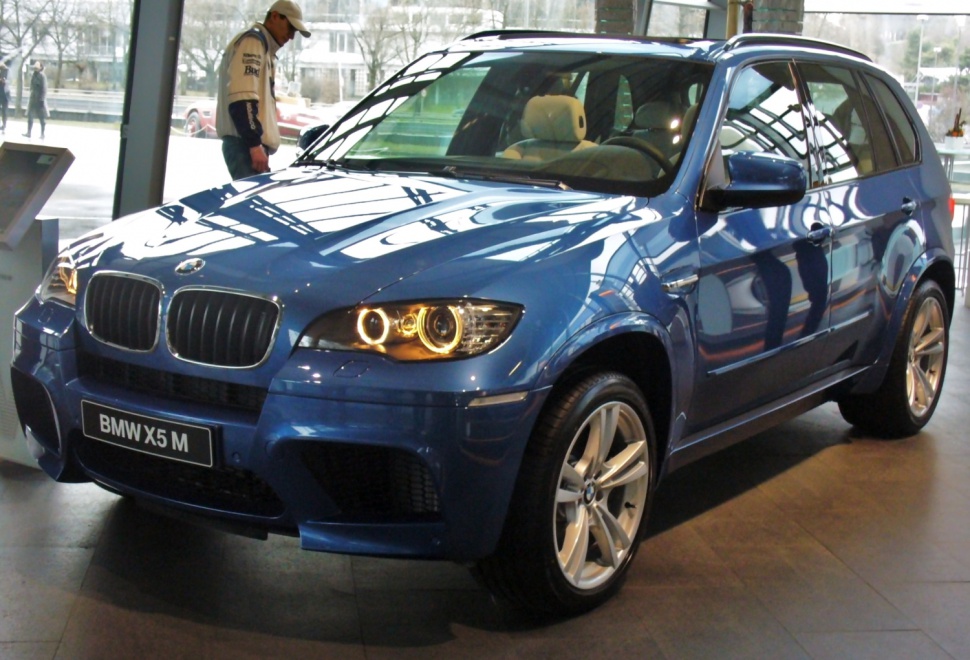 https://totalrenting.es/wp-content/uploads/2022/10/bmw-x5-m-e70-2009-4-4-555-cv-xdrive-automatic-suv.png