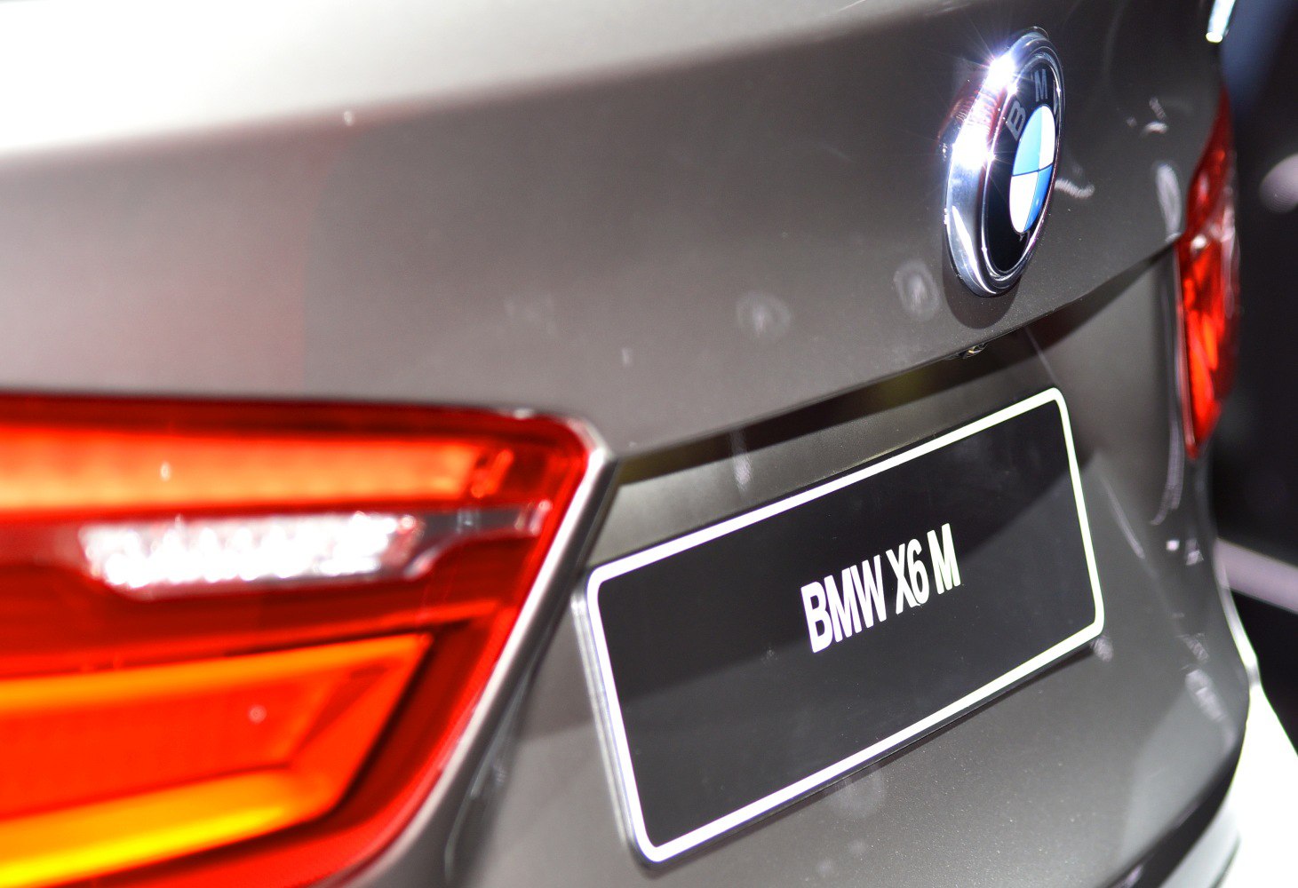 https://totalrenting.es/wp-content/uploads/2022/10/bmw-x6-m-f86-2015-4-4-v8-575-cv-xdrive-steptronic-suv-27.png