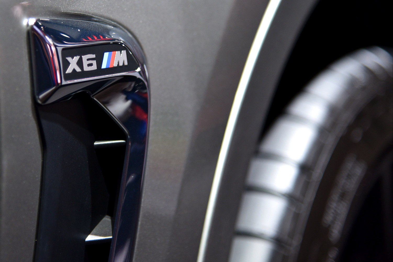 https://totalrenting.es/wp-content/uploads/2022/10/bmw-x6-m-f86-2015-4-4-v8-575-cv-xdrive-steptronic-suv-4.png
