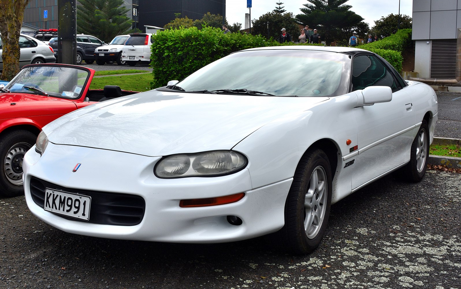 https://totalrenting.es/wp-content/uploads/2022/10/chevrolet-camaro-iv-1993-3-4-i-v6-162-cv-coupe.png