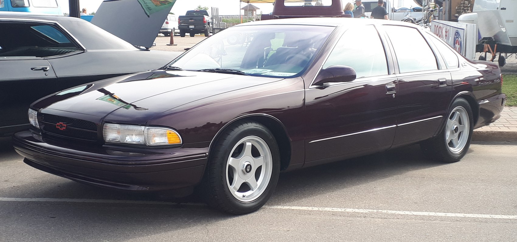 https://totalrenting.es/wp-content/uploads/2022/10/chevrolet-impala-vii-1994-5-7i-264-cv-berlina.png