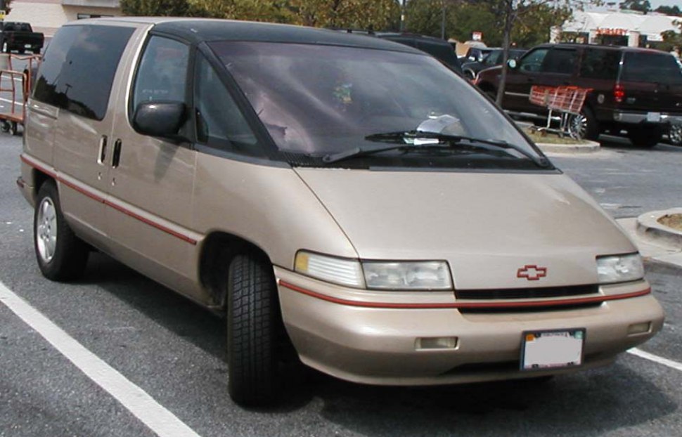 https://totalrenting.es/wp-content/uploads/2022/10/chevrolet-lumina-apv-1990-3-1-i-122-cv-minivan.png