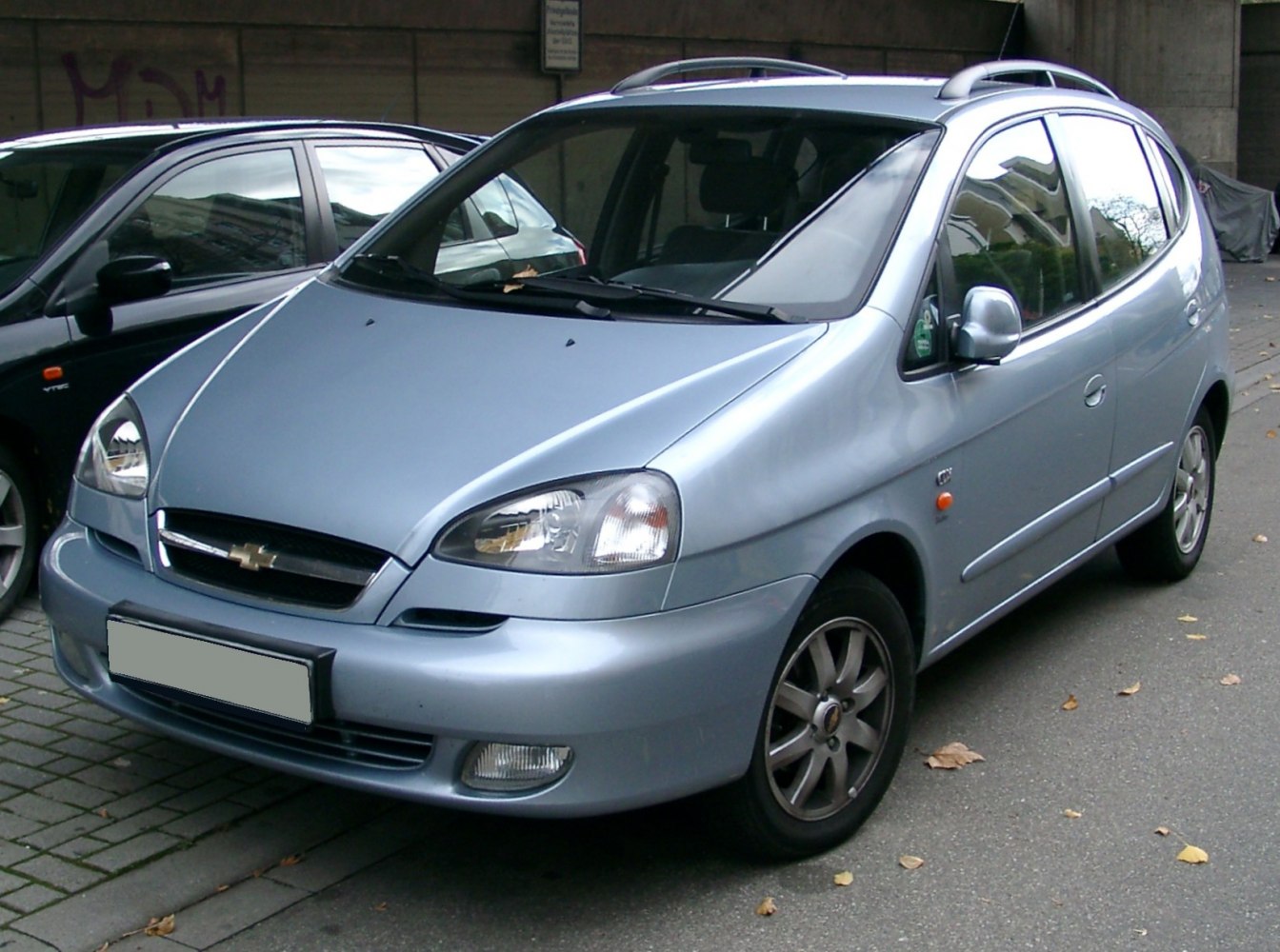 https://totalrenting.es/wp-content/uploads/2022/10/chevrolet-rezzo-2004-1-6-i-16v-105-cv-minivan.png