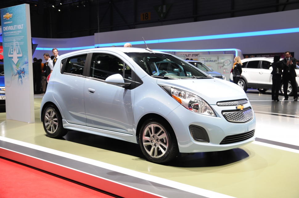 https://totalrenting.es/wp-content/uploads/2022/10/chevrolet-spark-ev-2014-19-kwh-140-cv-hatchback.png