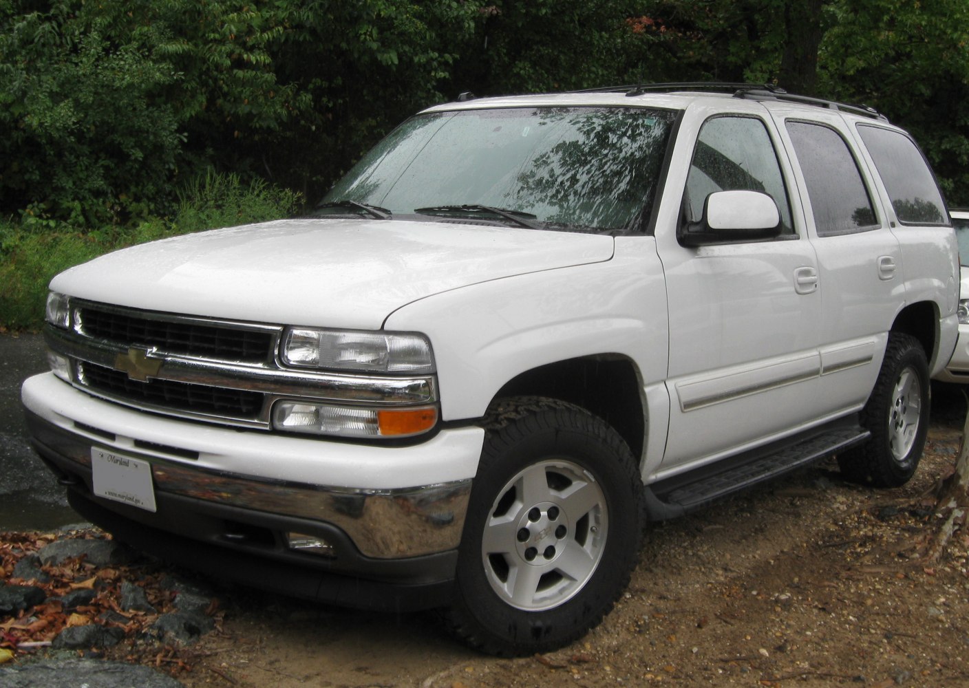 https://totalrenting.es/wp-content/uploads/2022/10/chevrolet-tahoe-gmt820-2000-4-8-i-v8-278-cv-todoterreno.png