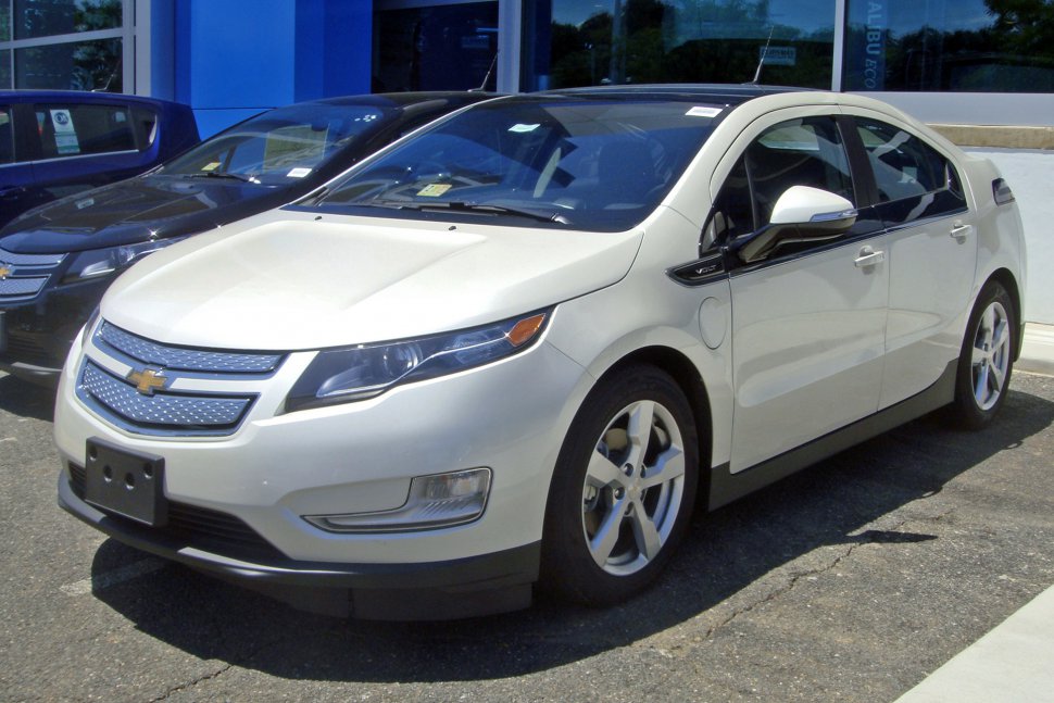 https://totalrenting.es/wp-content/uploads/2022/10/chevrolet-volt-i-2011-1-4-84-cv-plug-in-hybrid-hatchback.png