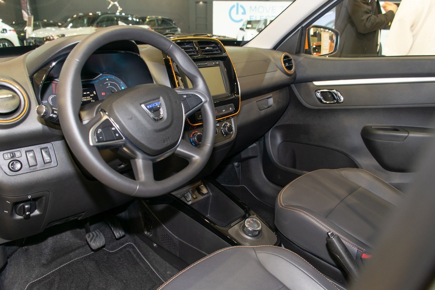https://totalrenting.es/wp-content/uploads/2022/10/dacia-spring-2021-27-4-kwh-45-cv-electric-crossover-15.png