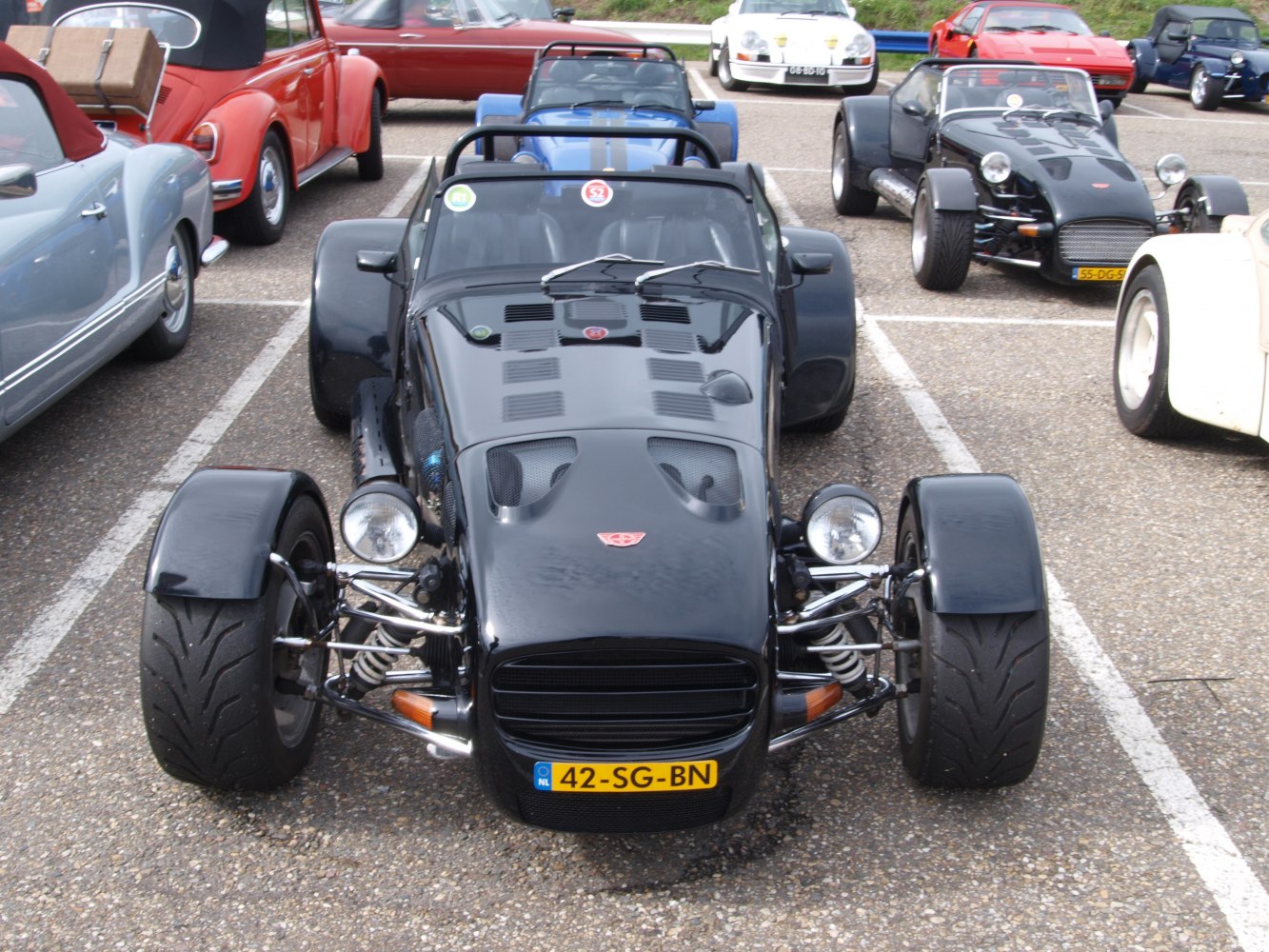 https://totalrenting.es/wp-content/uploads/2022/10/donkervoort-s8-1986-at-170-cv-roadster-1.png