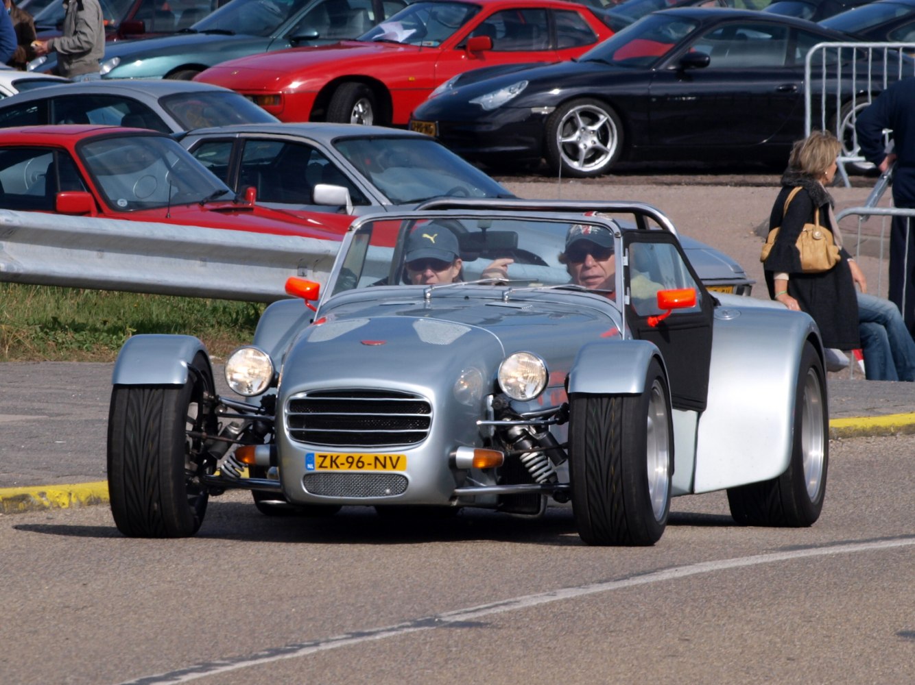 https://totalrenting.es/wp-content/uploads/2022/10/donkervoort-s8-1986-at-170-cv-roadster-3.png