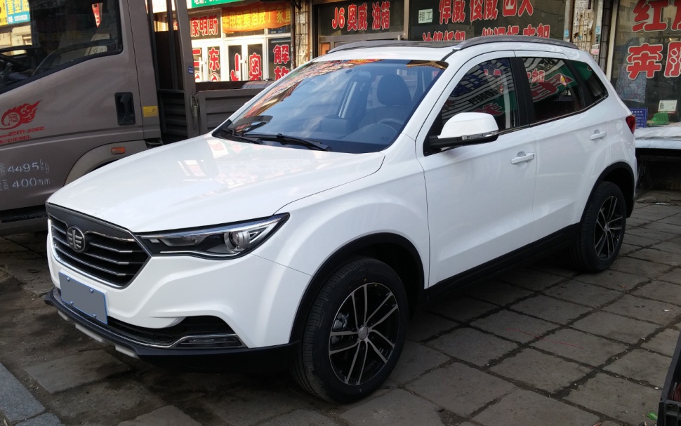 https://totalrenting.es/wp-content/uploads/2022/10/faw-besturn-x40-2017-1-6-114-cv-automatic-suv-2.png