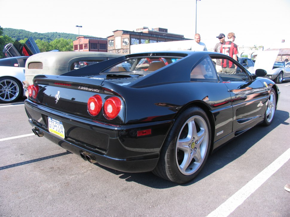 https://totalrenting.es/wp-content/uploads/2022/10/ferrari-f355-berlinetta-1995-3-5-381-cv-coupe-1.png