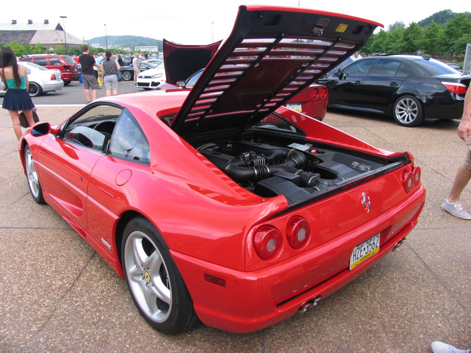 https://totalrenting.es/wp-content/uploads/2022/10/ferrari-f355-berlinetta-1995-3-5-381-cv-coupe-2.png