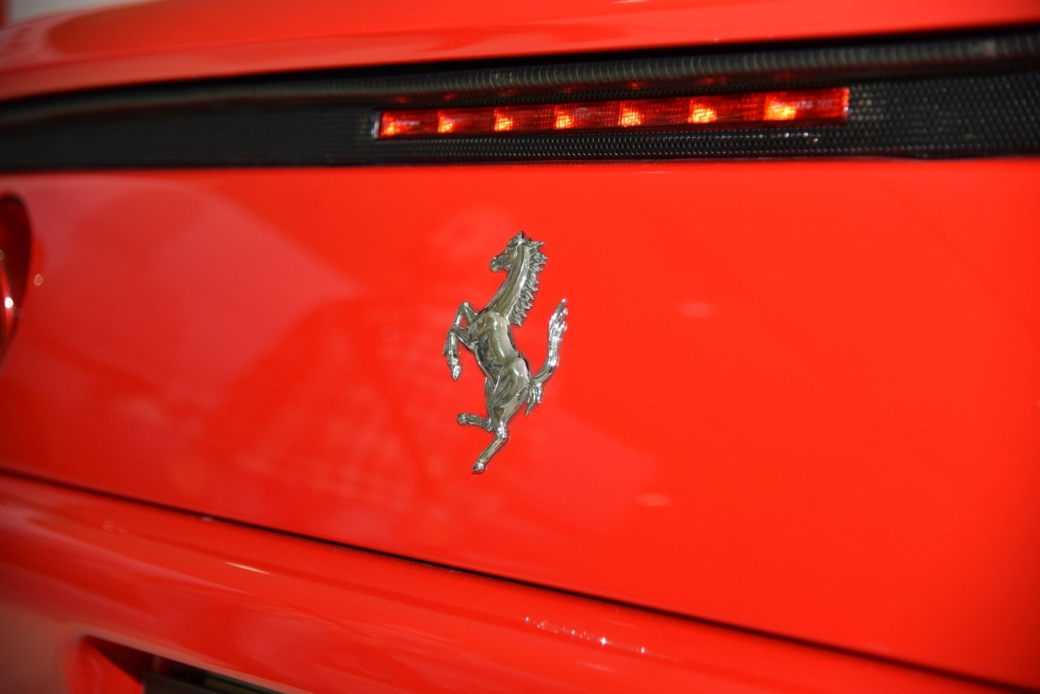 https://totalrenting.es/wp-content/uploads/2022/10/ferrari-f355-gts-1996-355-gts-381-cv-coupe-5.png