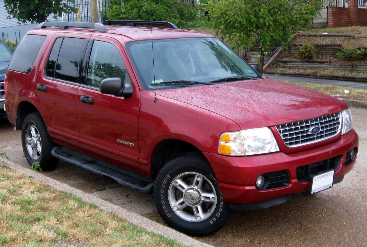 https://totalrenting.es/wp-content/uploads/2022/10/ford-explorer-iii-2002-4-6i-v8-242-cv-todoterreno.png