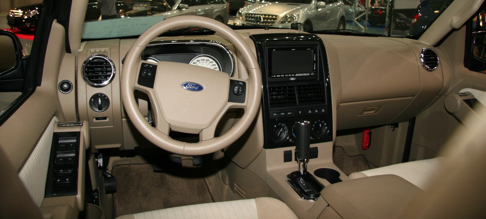 https://totalrenting.es/wp-content/uploads/2022/10/ford-explorer-iv-2006-4-0i-v6-212-cv-todoterreno-3.png