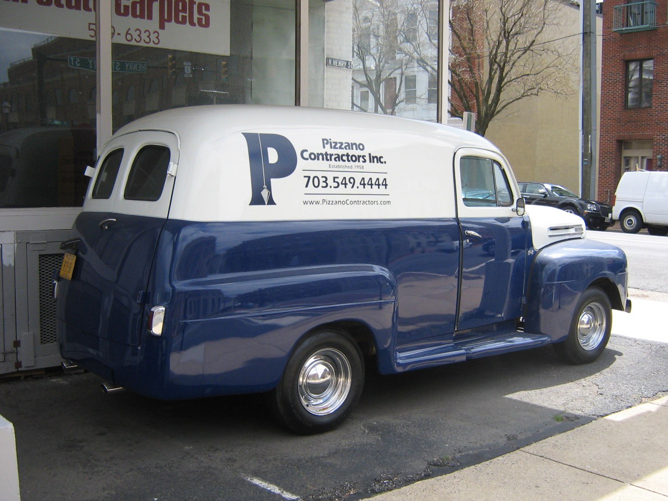 https://totalrenting.es/wp-content/uploads/2022/10/ford-f-series-f-1-i-panel-1948-3-7-226-six-95-cv-minivan.png