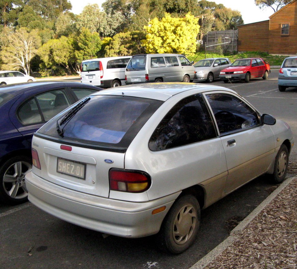 https://totalrenting.es/wp-content/uploads/2022/10/ford-festiva-ii-da-1994-1-3i-64-cv-hatchback-3.png