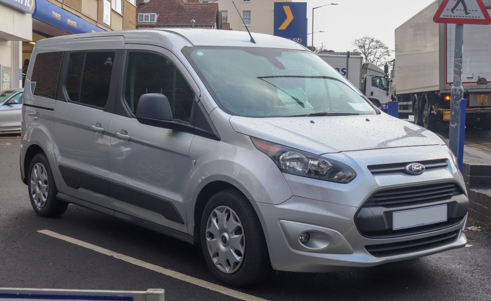 https://totalrenting.es/wp-content/uploads/2022/10/ford-grand-tourneo-connect-ii-2013-1-6-ecoboost-150-cv-automatic-minivan.png